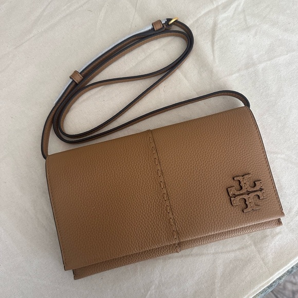 AUTH NWT TORY BURCH McGraw Logo Pebbled Leather Wallet Crossbody In Tan - Picture 14 of 14